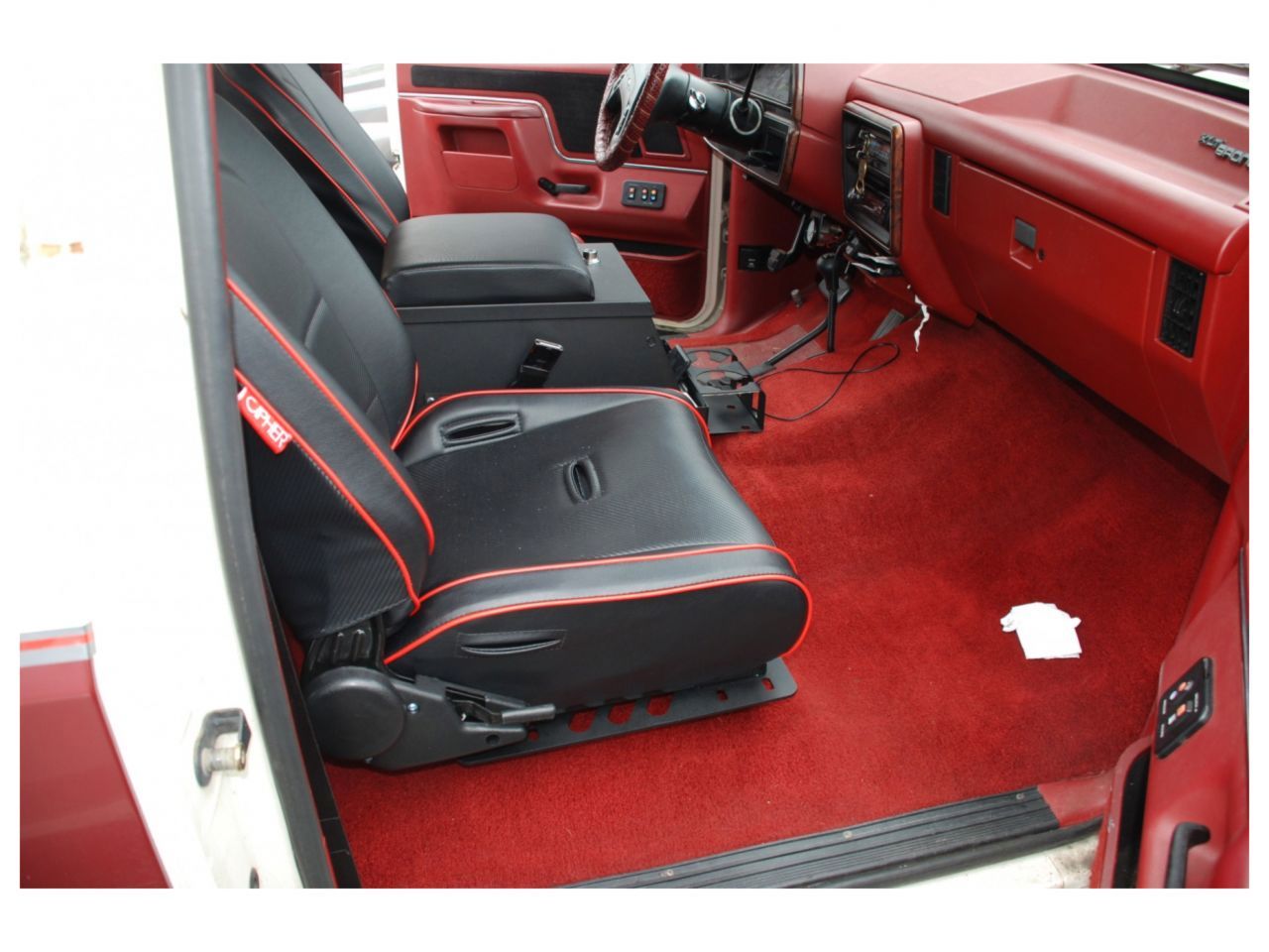 Planted Technology Seat Bracket, Ford Bronco (1987-1991) - Driver