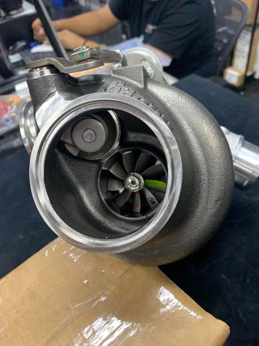 Garrett G25-660 Reverse Turbocharger O/V V-Band / V-Band 0.92 A/R Internal WG