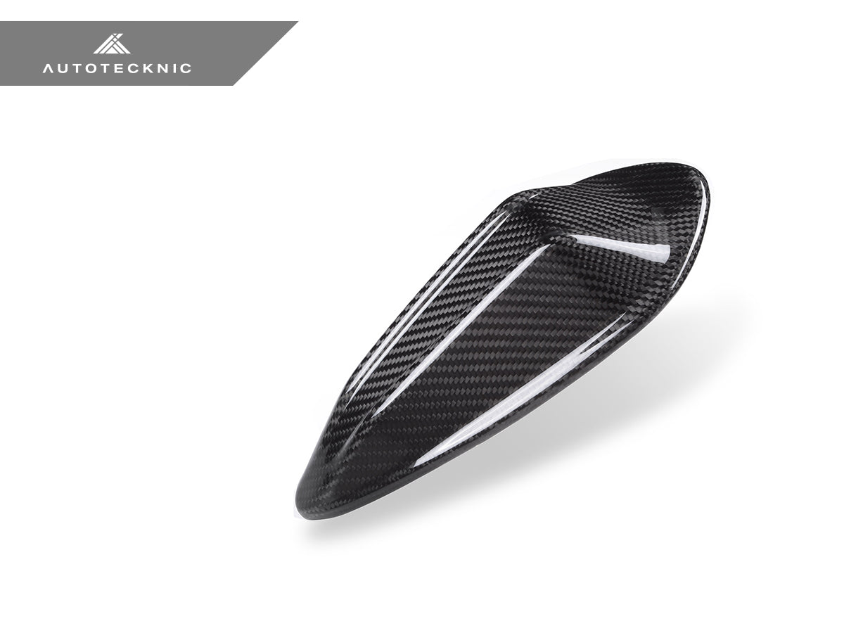 AutoTecknic Dry Carbon Roof Antenna Cover - G21 3-Series Touring LCI