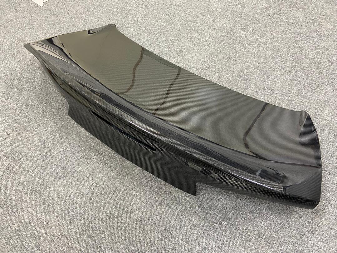CAMARO 16-23 Carbon Fiber Trunk (With Ducktail Spoiler)