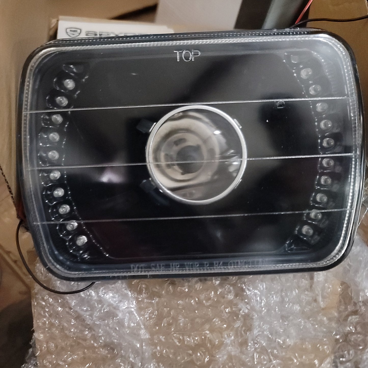 XTUNE UNIVERSAL 7X6 INCH PROJECTOR HEADLIGHTS W/LED -BLACK PRO-JH-7X6-LED-BK - 5073969