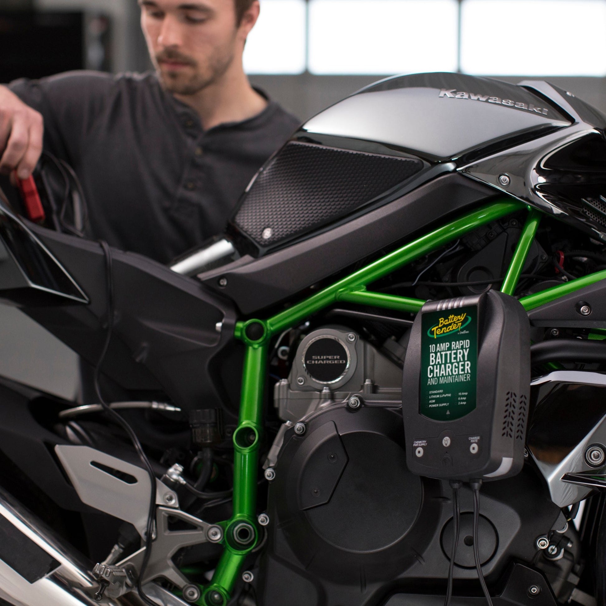 10 AMP Selectable Battery Charger and Maintainer