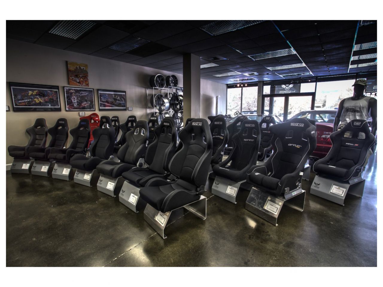 Planted Technology Planted Single Seat Display Stand