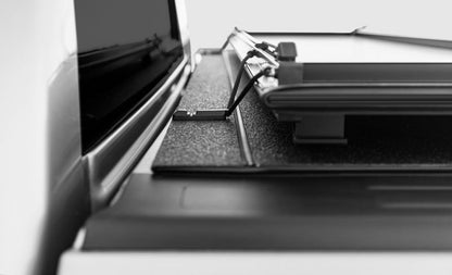 Access LOMAX Stance Hard Cover 16+ Nissan Titan & Titan XD 6ft 6in Box (w/ or w/o utili-track) G3030029