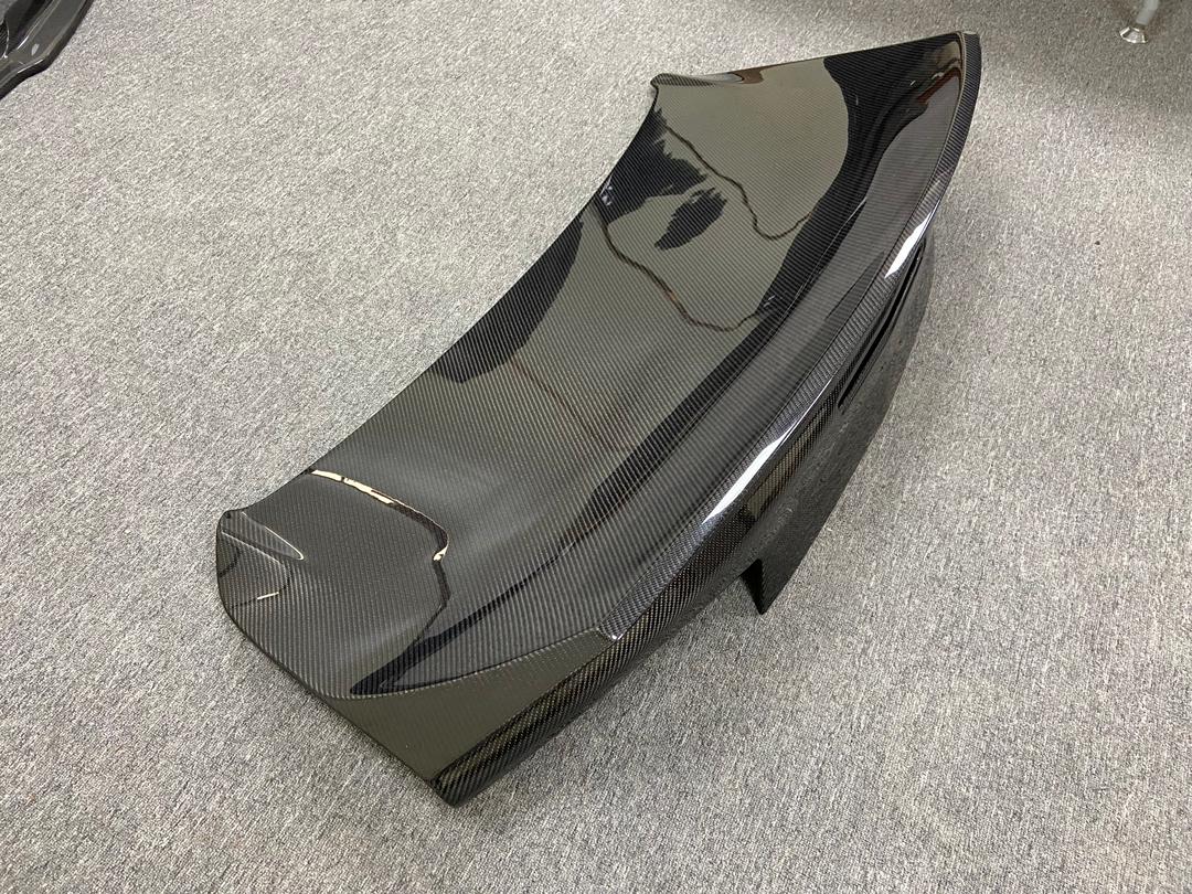 CAMARO 16-23 Carbon Fiber Trunk (With Ducktail Spoiler)