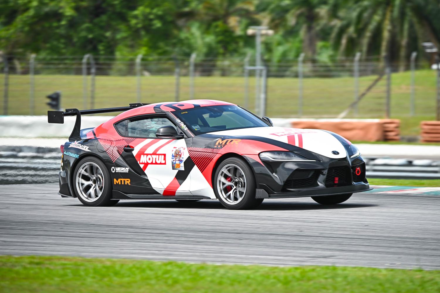 Front Splitter Kit - Mk5 Toyota Supra