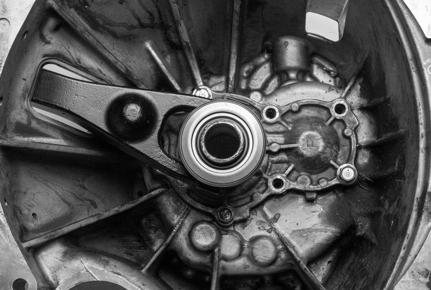 Battle Garage Throw-out Bearing