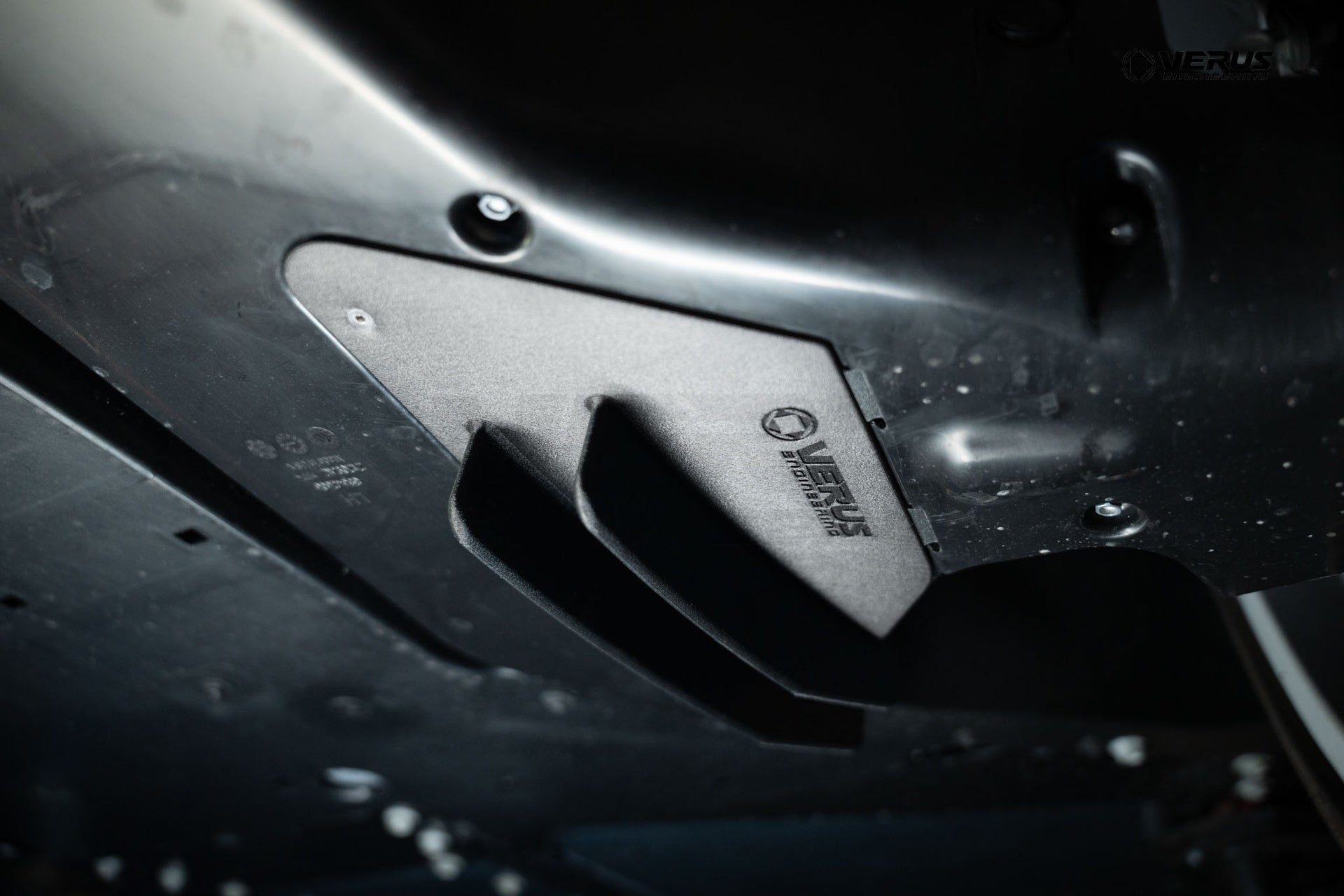 Control Arm Guide Strakes- Corvette Stingray & Z06 (C8)