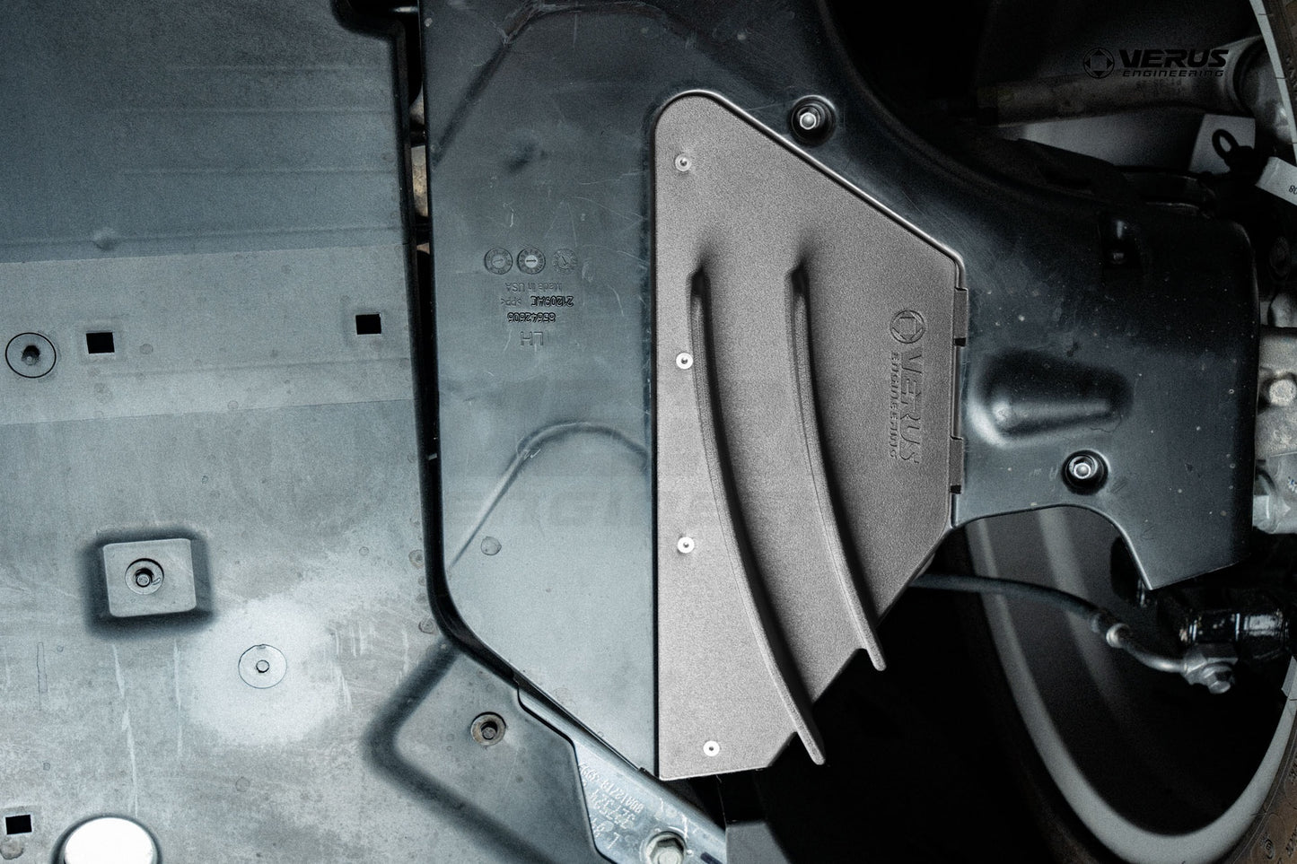 Control Arm Guide Strakes- Corvette Stingray & Z06 (C8)