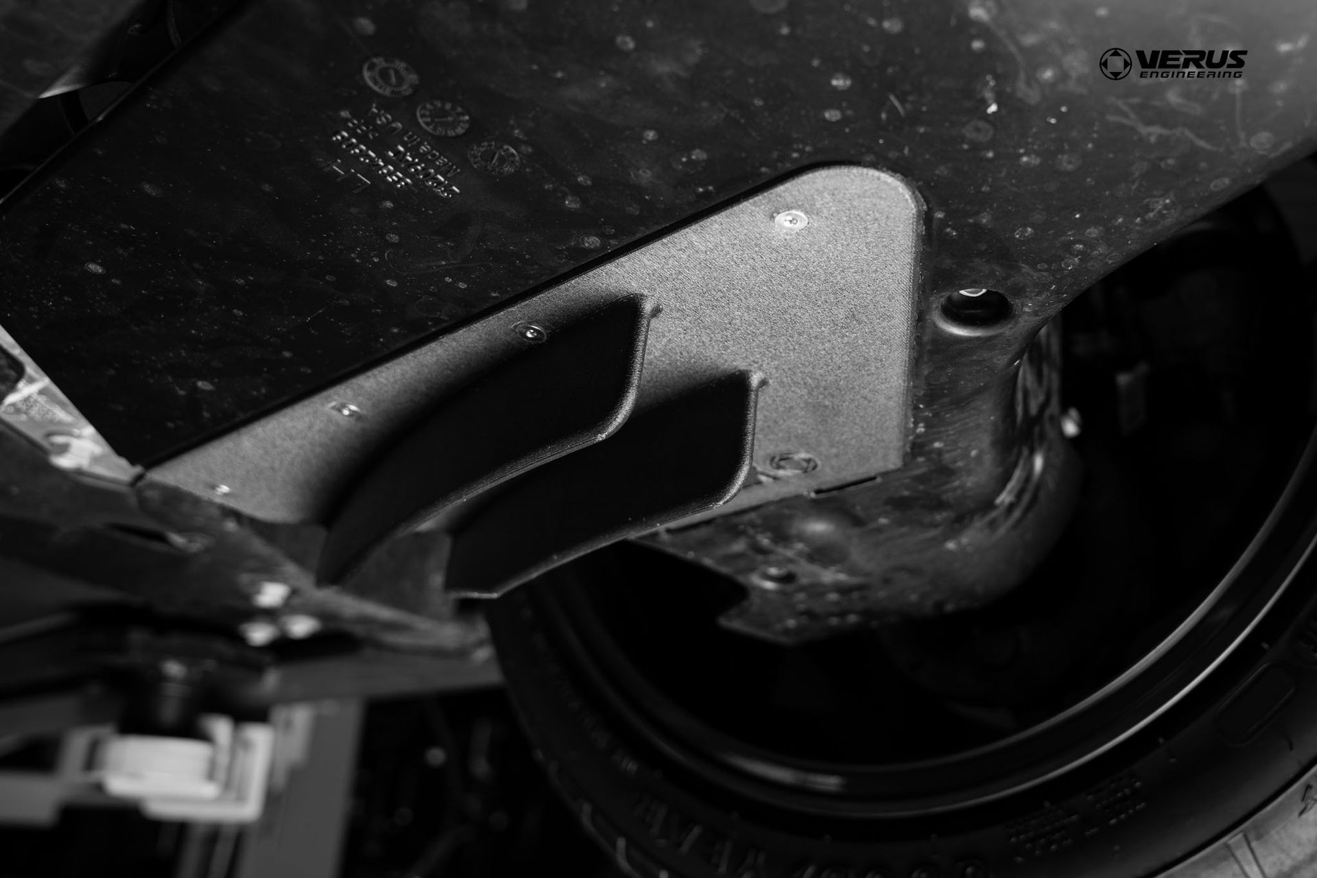Control Arm Guide Strakes- Corvette Stingray & Z06 (C8)