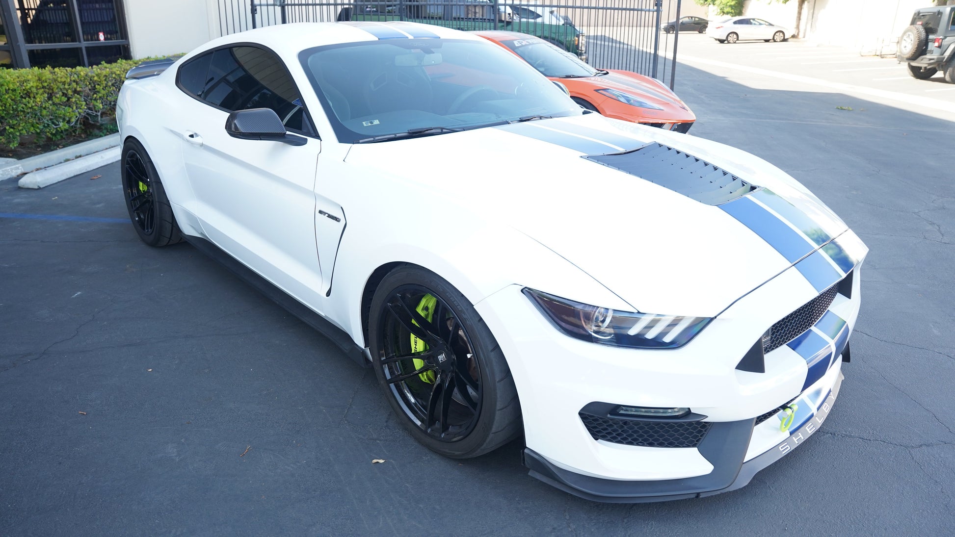 Carbon Fiber Ford Mustang S550 / S650 / GT350 / GT500 Replacement Mirrors 2015-2025