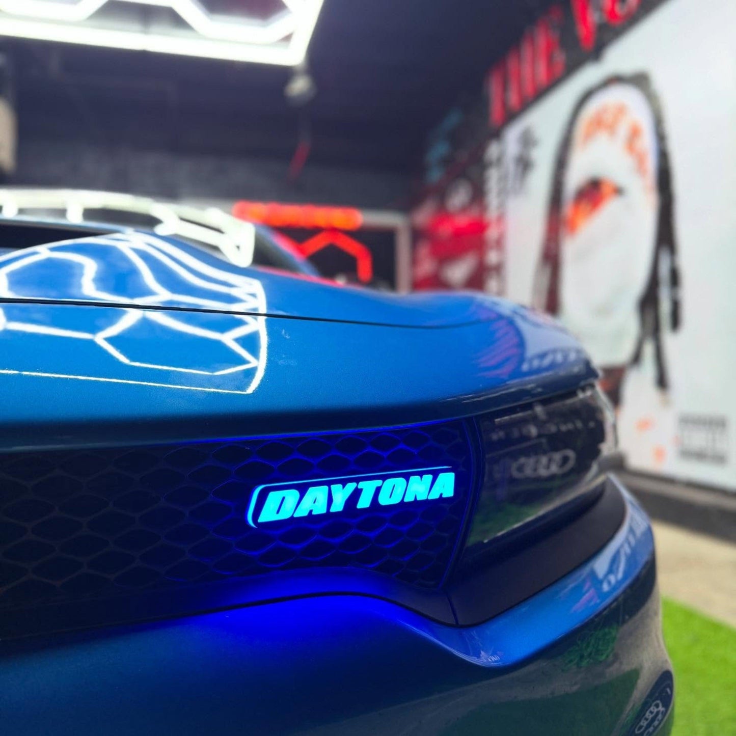 Daytona LED Badge: (Multicolor Flow)