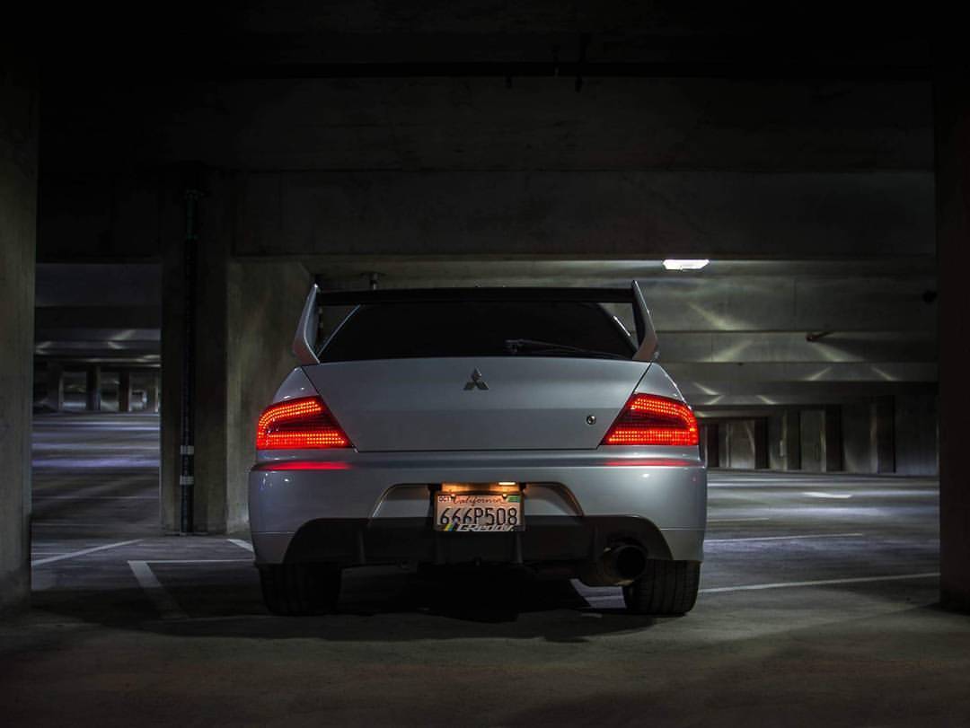 2002-2007 Mistubishi Lancer Evolution 789 Tail Light