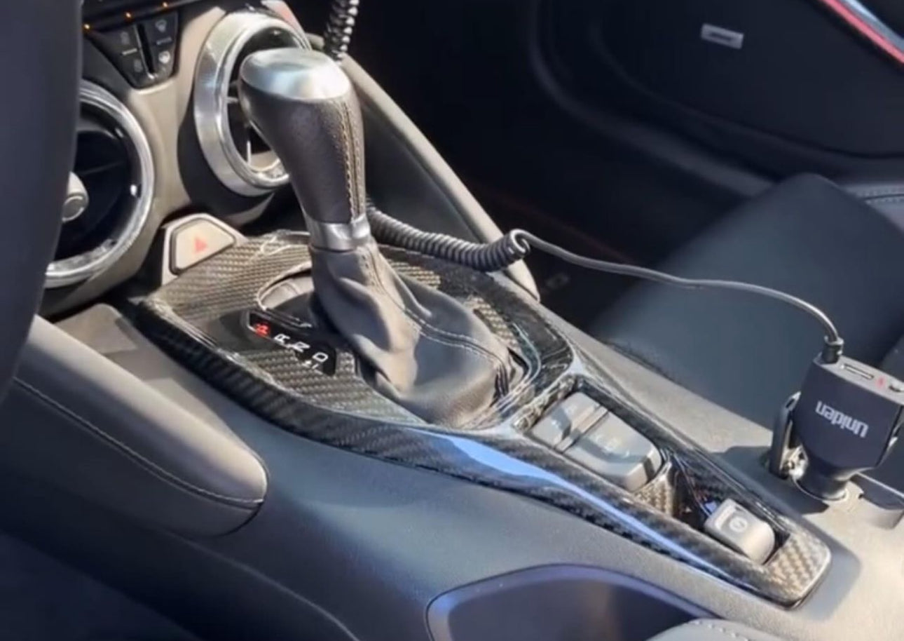 CAMARO 16-24 CENTER CONTROL PANEL CARBON FIBER COVER