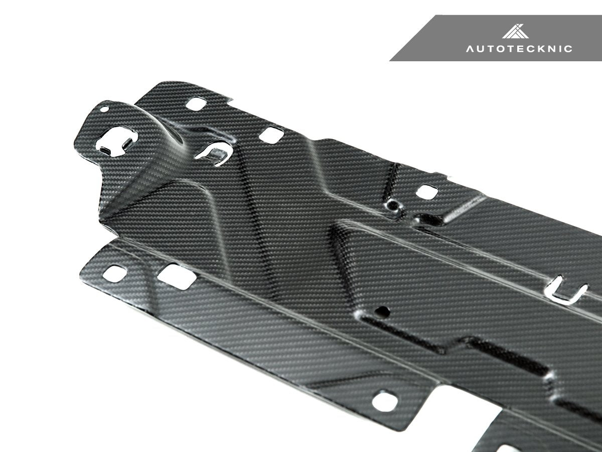 AutoTecknic Dry Carbon Fiber Cooling Shroud - BMW G22/ G26 4-Series