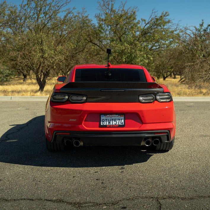 CAMARO 16-23 Carbon Fiber Trunk (With Ducktail Spoiler)