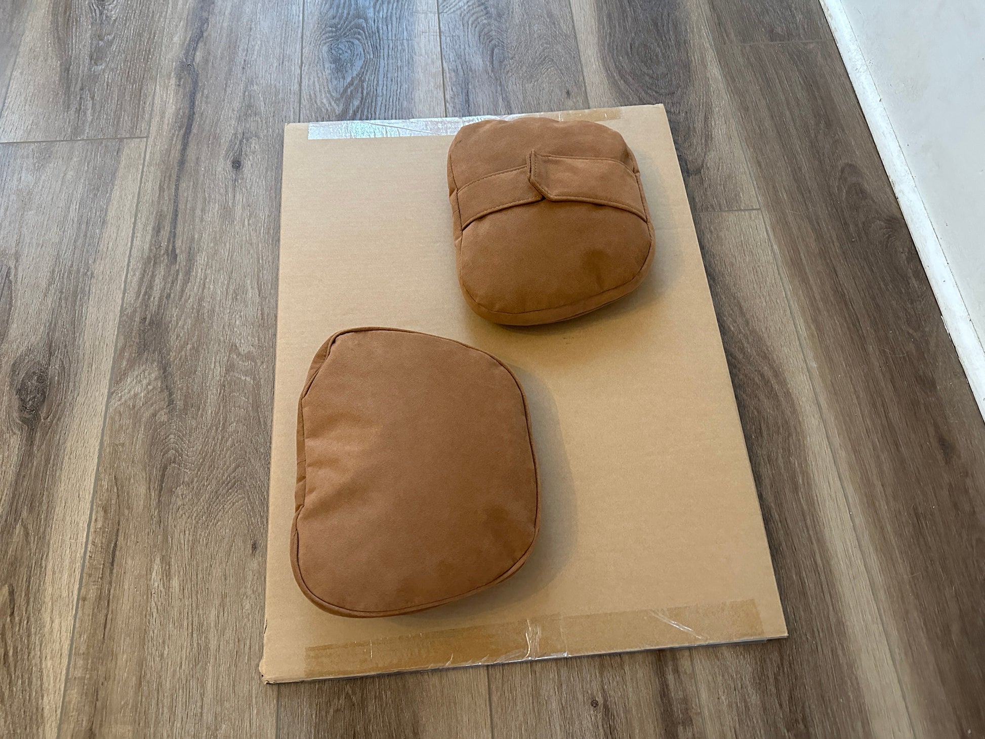 Premium Cuddle Pillow for 2nd Row Headrest - For Audi, BMW, Supra, Mercedes (Universal)