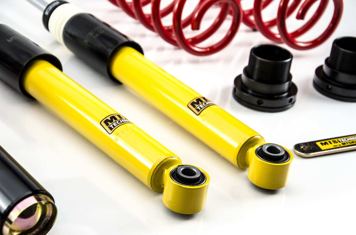 MTS Technik Street Series Coilover Kit - With Front Axle Top Mount , Gold Housing, Multilink Rear Suspension for 2011-2019 Volkswagen Beetle (A6)