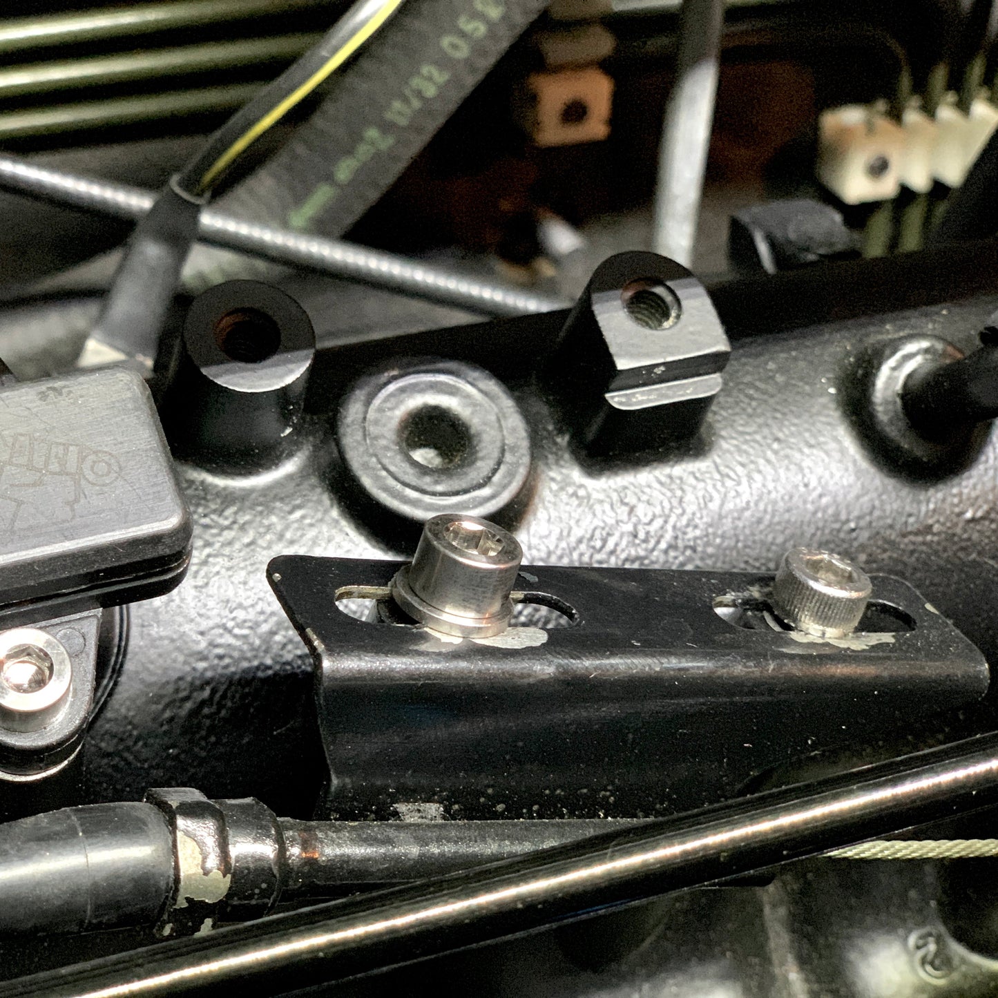 JDC Titanium Throttle Cable Bracket Bolt Kit (Evo 8/9)