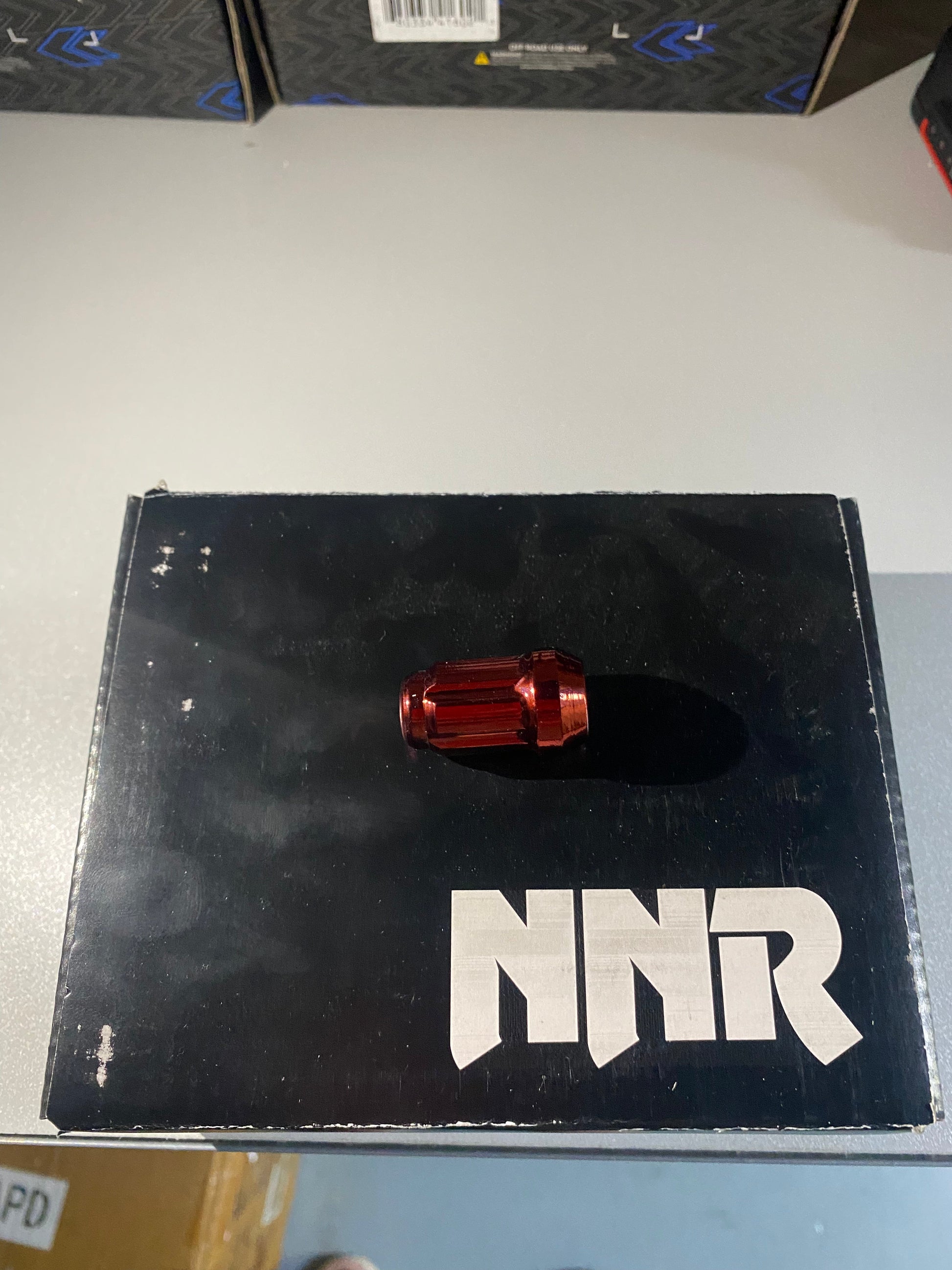 NNR Closed End Spline Red lug nuts