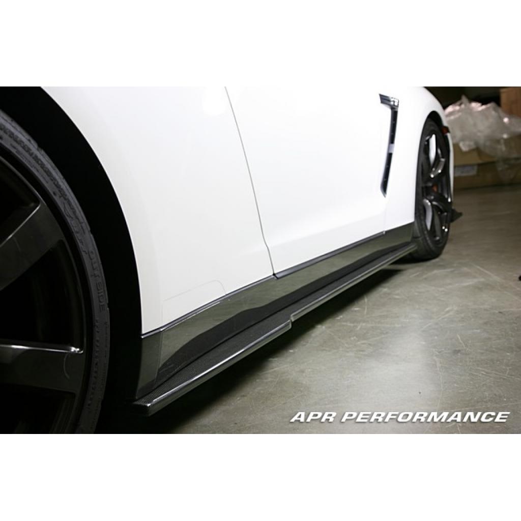 Nissan GTR R35 Carbon Fiber Side Rocker Extensions/ Side Skirt 2008-2016