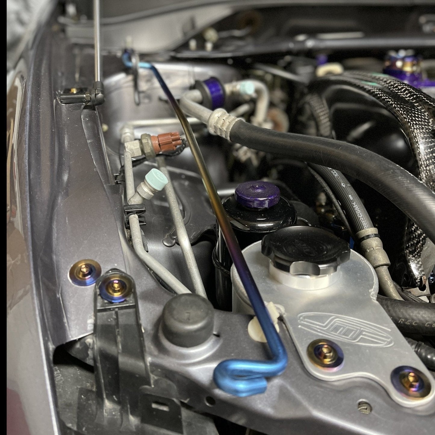 JDC Titanium Hood Prop Rod (Evo 7/8/9)