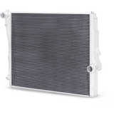 Mishimoto 99-06 BMW 323i/323i/328i/330i Performance Aluminum Radiator