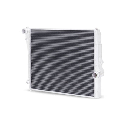Mishimoto 99-06 BMW 323i/323i/328i/330i Performance Aluminum Radiator