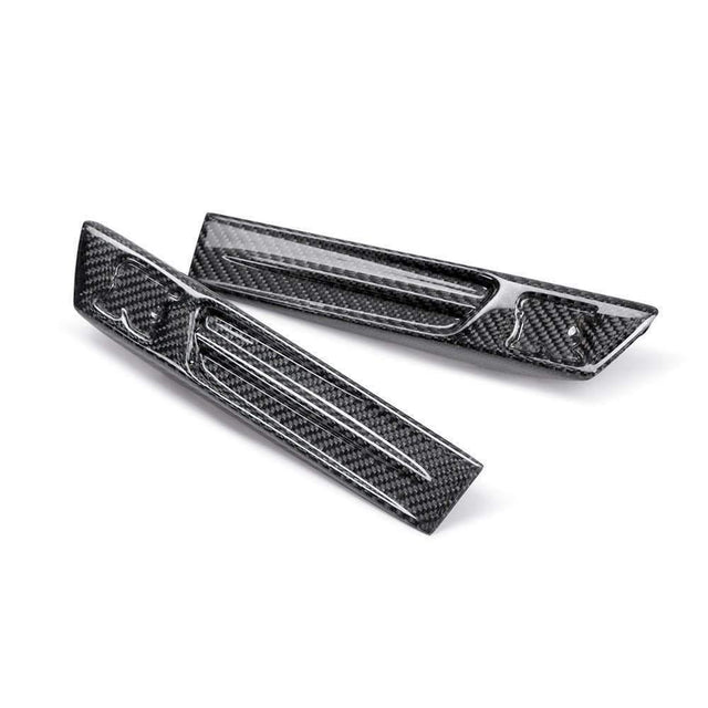 Seibon Carbon Fiber Fender Duct Logos (Pair) | 2009-2014 Nissan GT-R R35 (FDL0910NSGTR)