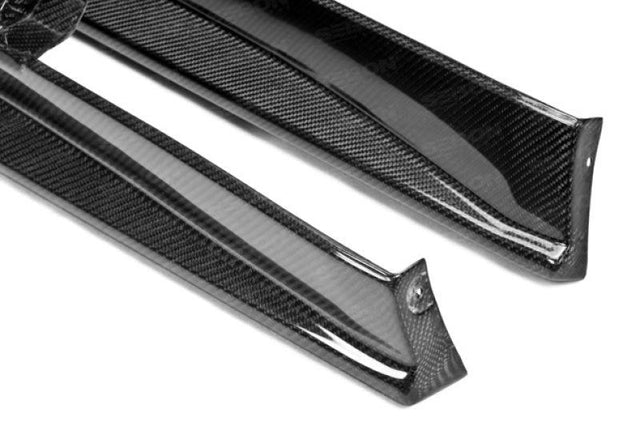 Seibon VS-Style Carbon Fiber Side Skirts | 2011-2013 Nissan GTR R35 (SS1113NSGTR-VS)