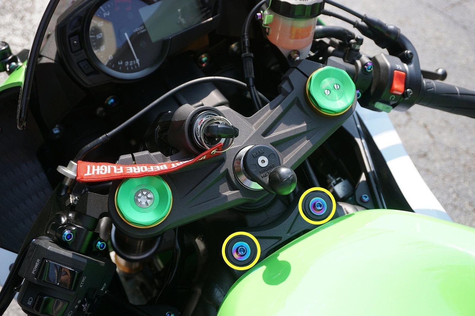 ZSPEC Titanium Fasteners for the Kawasaki Ninja 636 ZX6R Fuel/Gas Tank